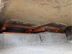 橋梁、橋底、支座、調(diào)平鋼板